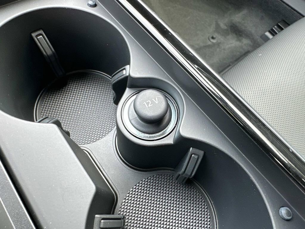 New 2025 Audi A8 L 3.0T image 23