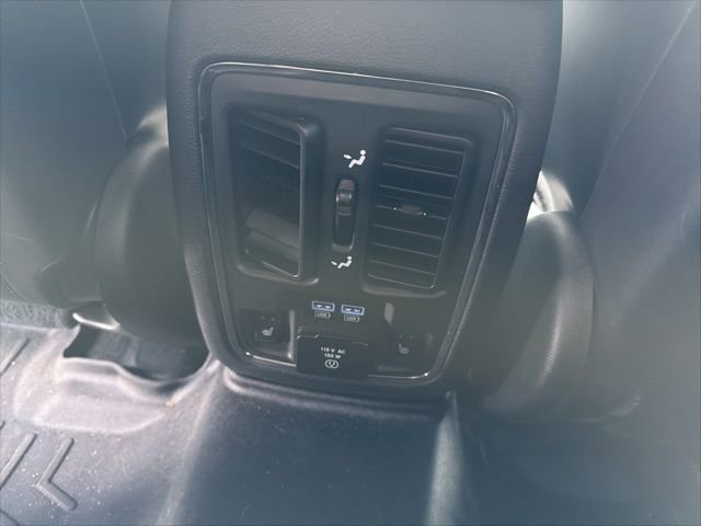 Used 2014 Jeep Grand Cherokee Overland w/ Advanced Technology Group image 18