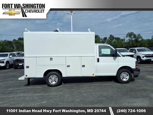 New 2026 Chevrolet Express 3500 w/ Power Convenience Package RWD image 2