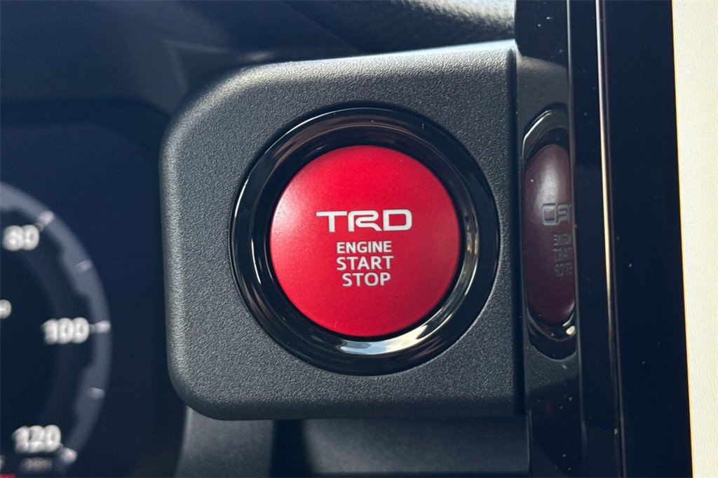 Used 2025 Toyota 4Runner TRD Off-Road Premium image 26