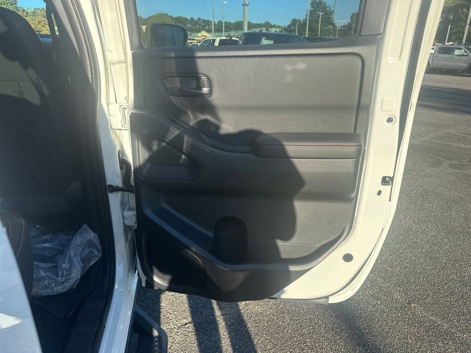 New 2026 Nissan Frontier PRO-4X w/ Pro-4x Convenience Package image 16