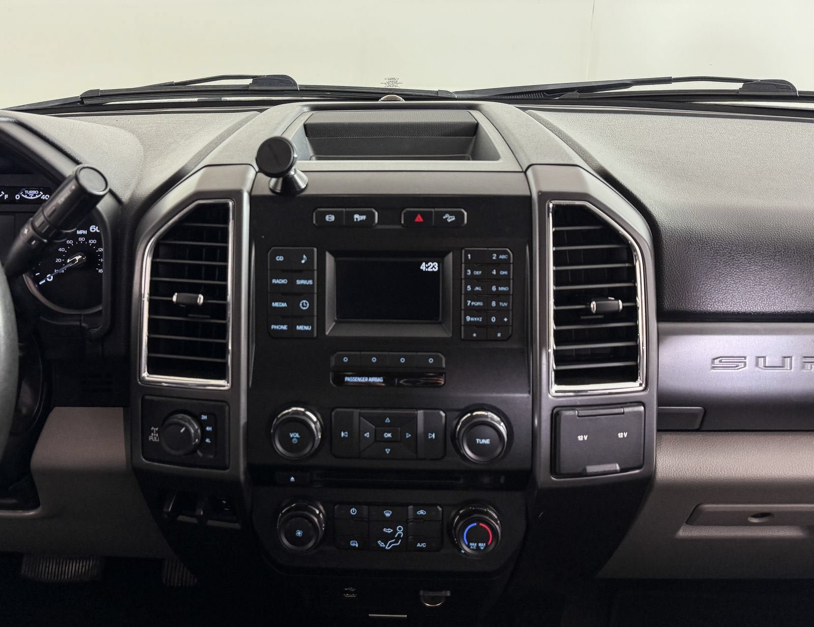 Used 2017 Ford F250 XLT AWD/4WD image 11