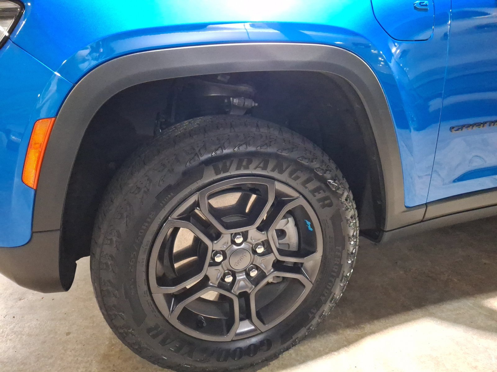 Certified 2024 Jeep Grand Cherokee Trailhawk AWD/4WD image 24