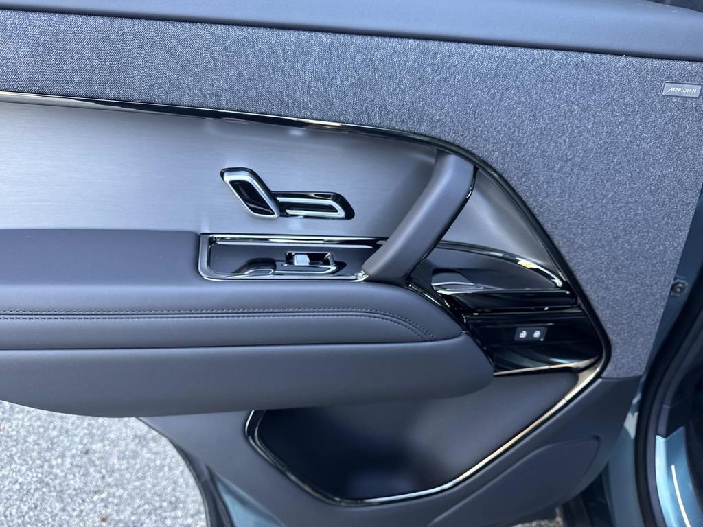 New 2026 Land Rover Range Rover Sport Dynamic SE image 13