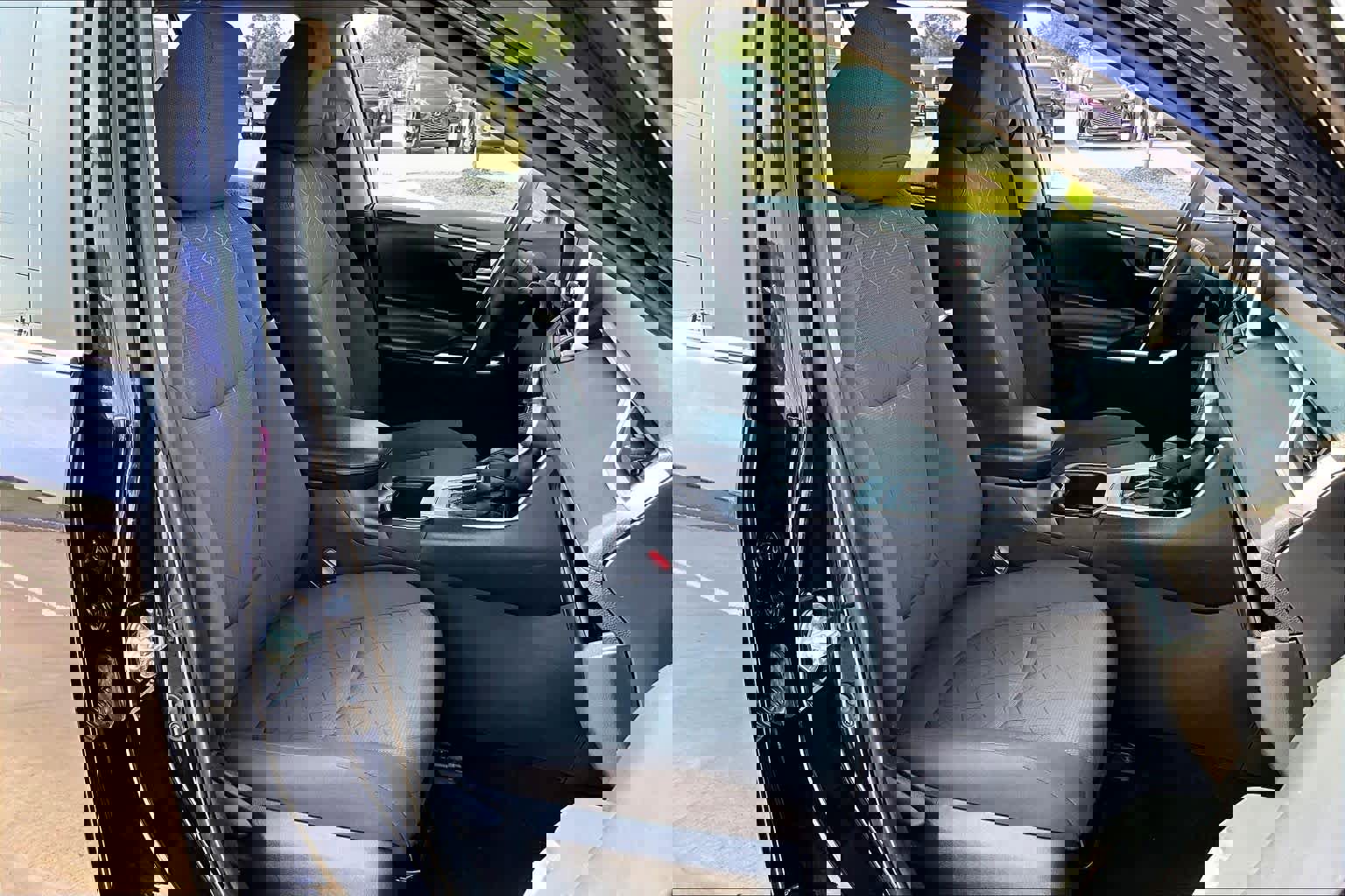 Used 2024 Toyota RAV4 XLE image 8