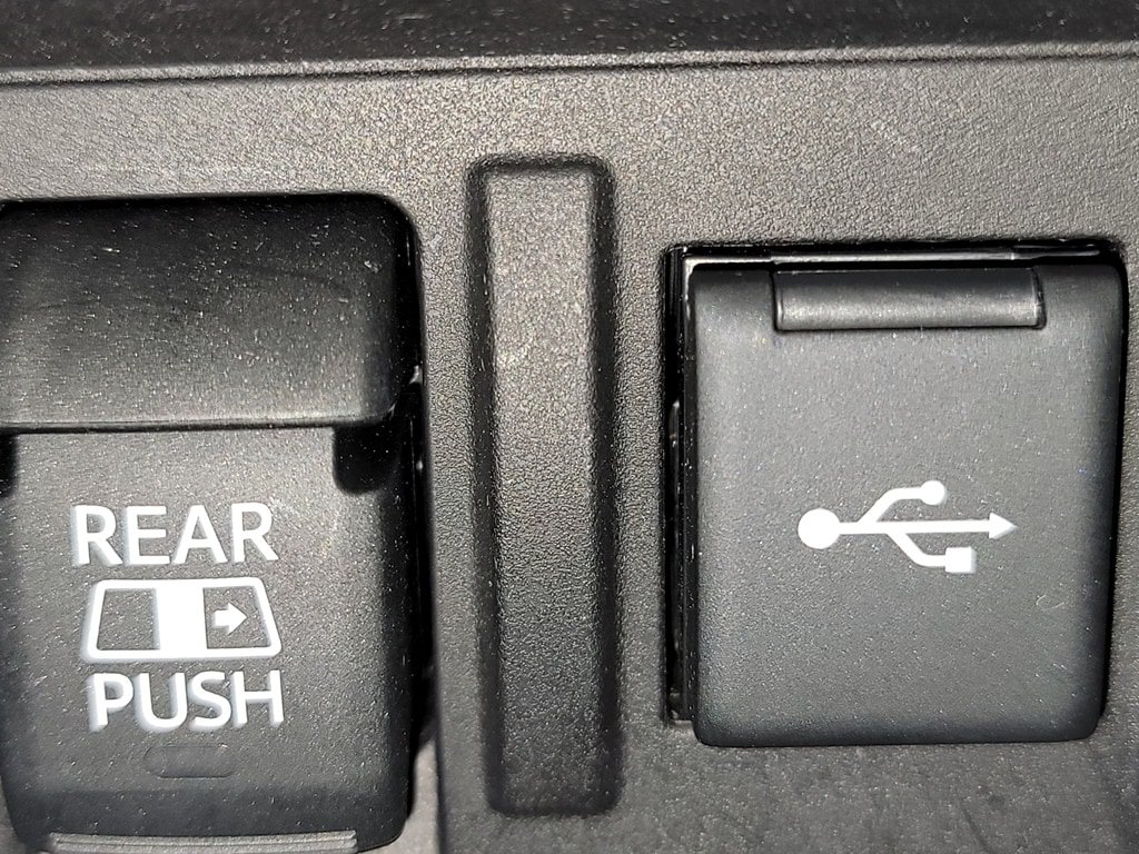 Certified 2023 Toyota Tacoma TRD Off-Road AWD/4WD image 27