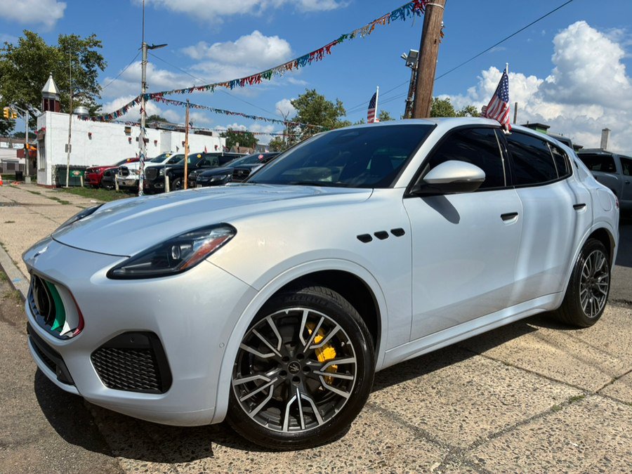 Used 2023 Maserati Grecale GT AWD/4WD image 2