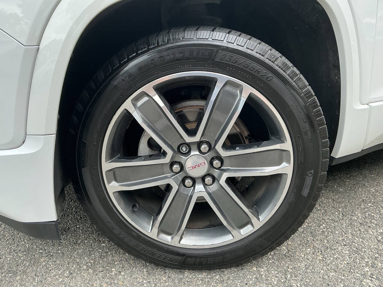 Used 2019 GMC Acadia Denali AWD/4WD image 11