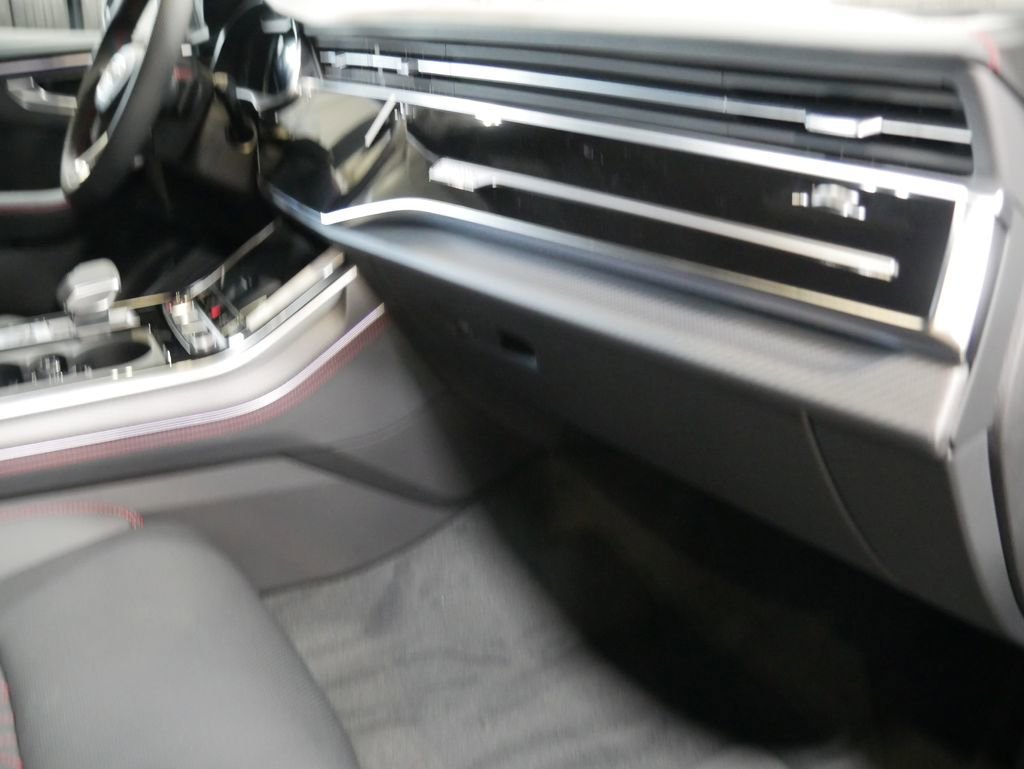 New 2026 Audi SQ8 Prestige AWD/4WD image 28
