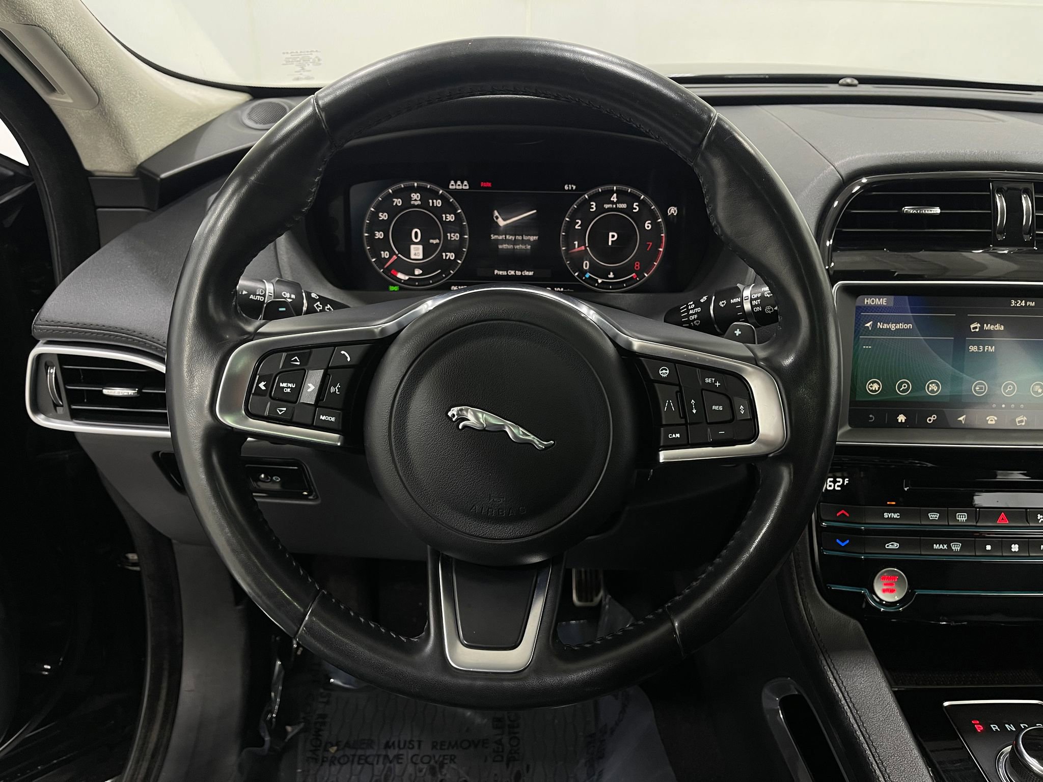 Used 2019 Jaguar F-PACE Prestige image 24