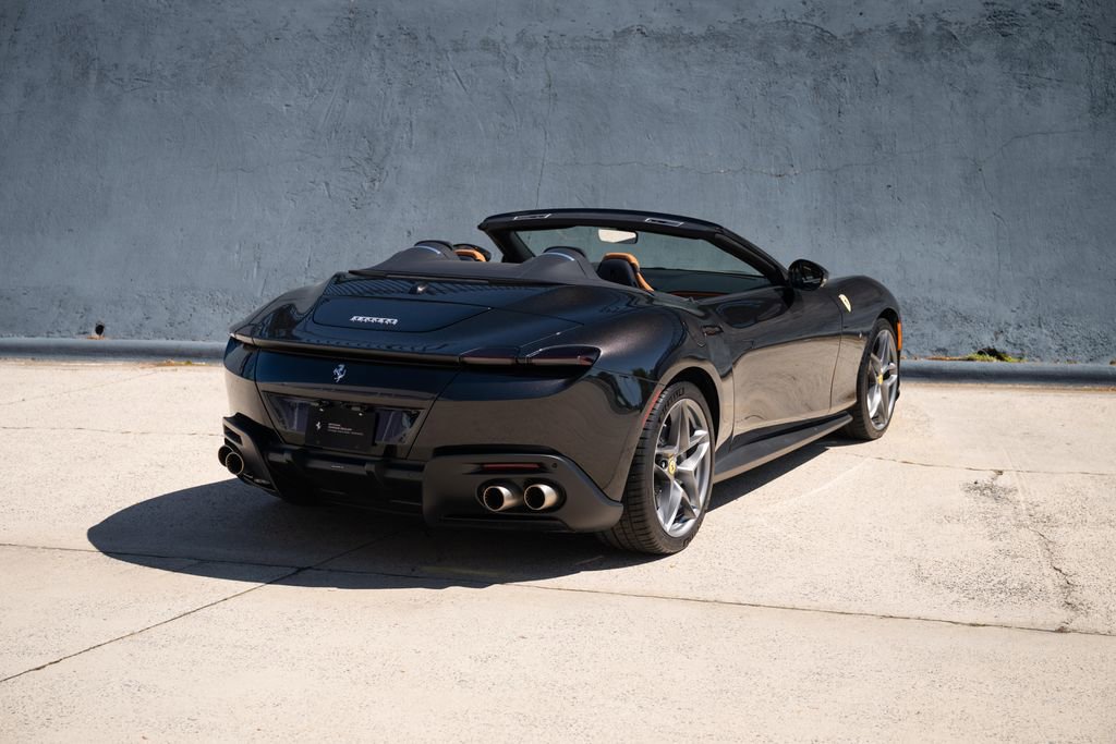Used 2025 Ferrari Roma Spider image 8