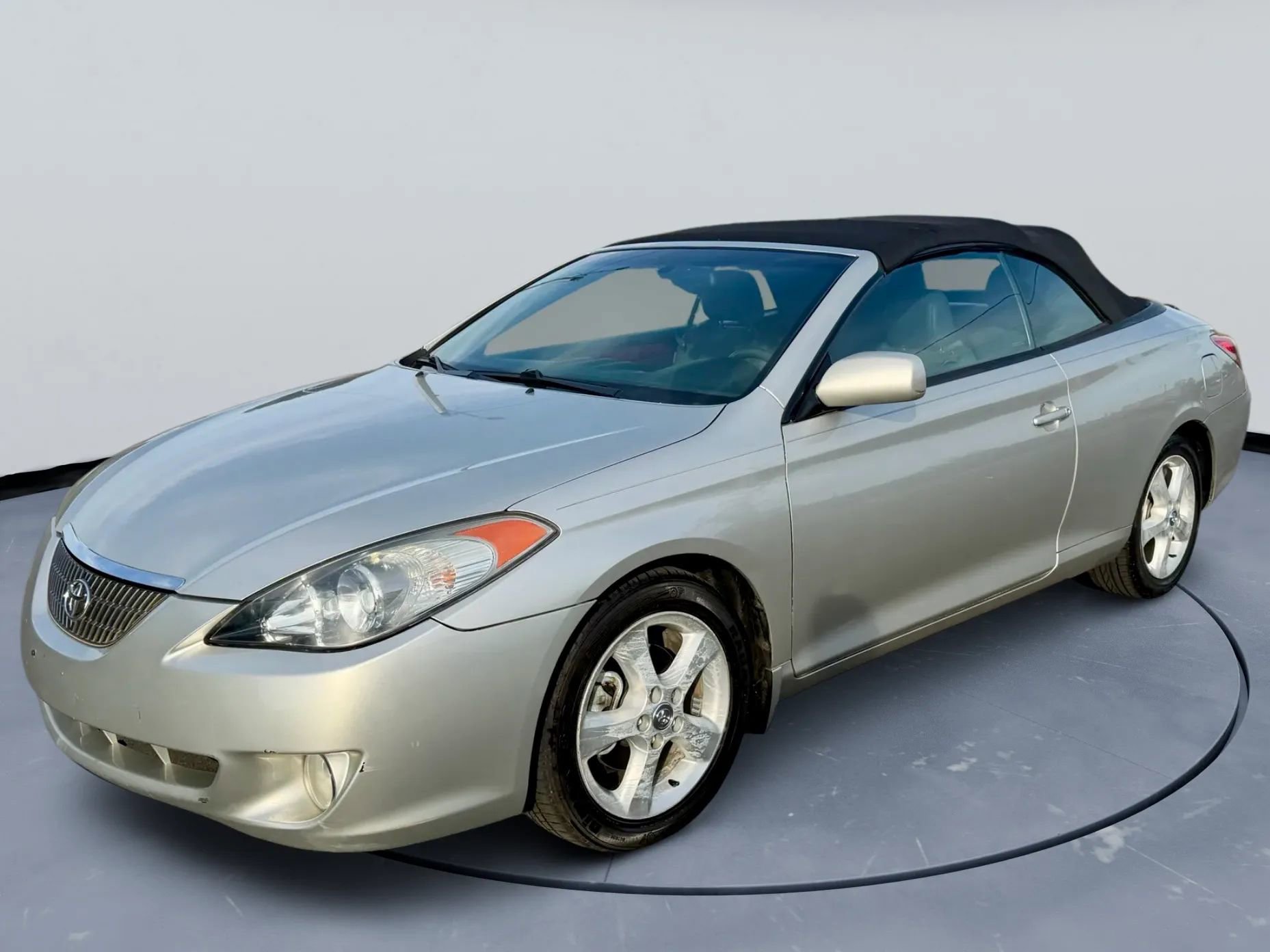 Used 2006 Toyota Solara SE image 2