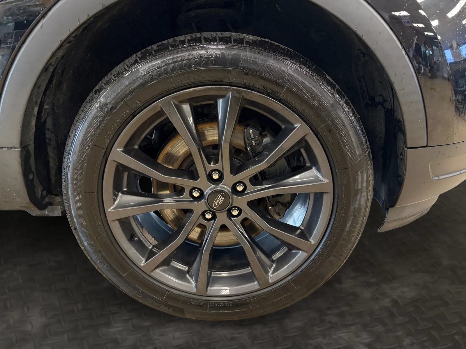 Used 2019 Ford Explorer XLT w/ Equipment Group 202A AWD/4WD image 40