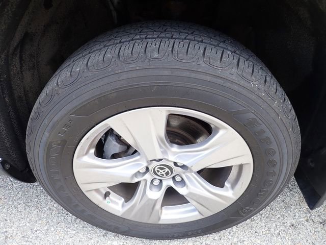 Used 2023 Toyota RAV4 XLE image 9