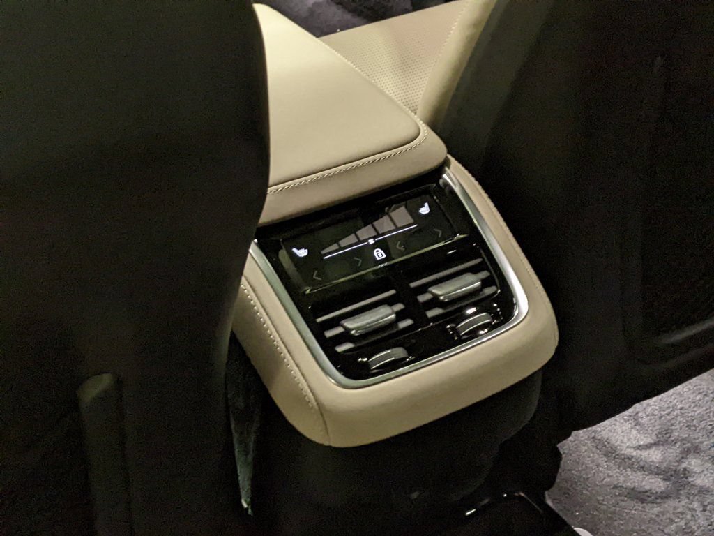 New 2026 Volvo XC90 B6 Ultra AWD/4WD image 30
