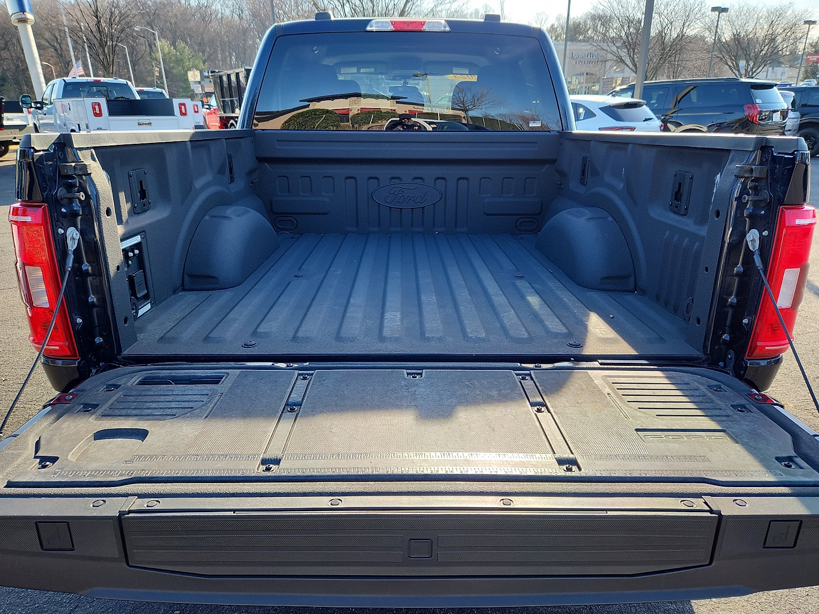 Used 2023 Ford F150 XL w/ Trailer Tow Package image 31