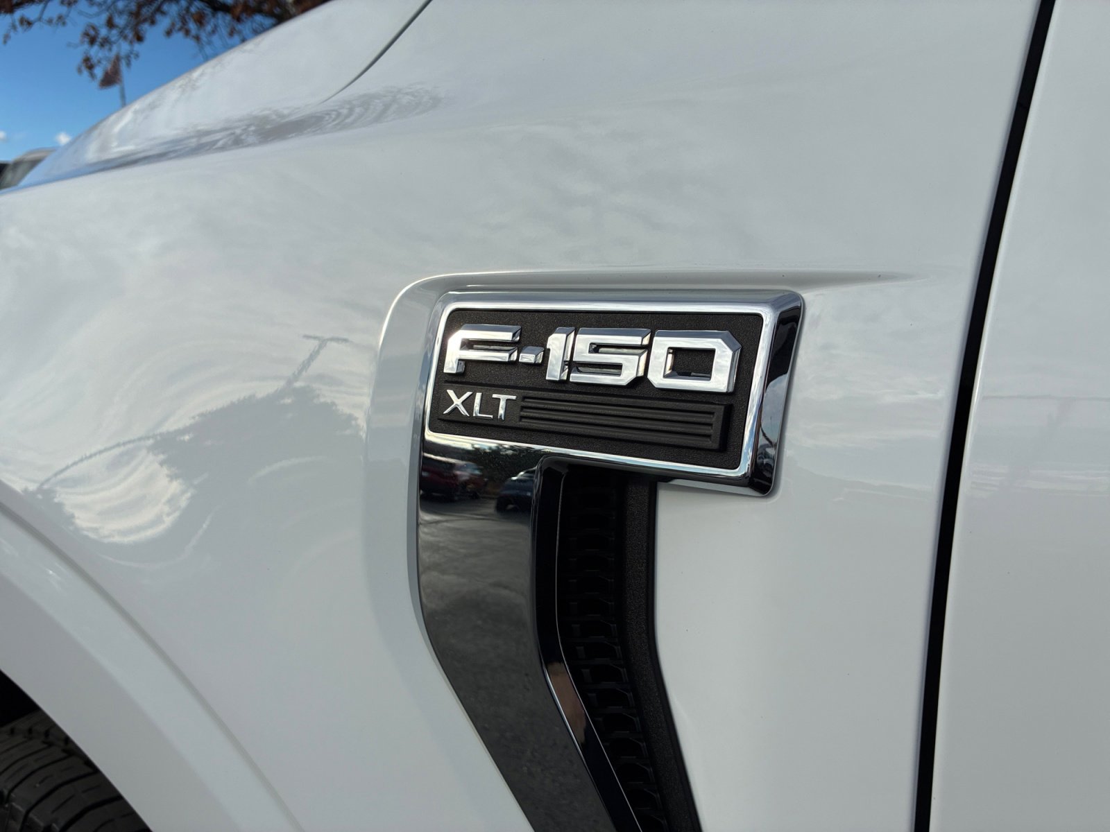 Used 2022 Ford F150 XLT w/ XTR Package image 23