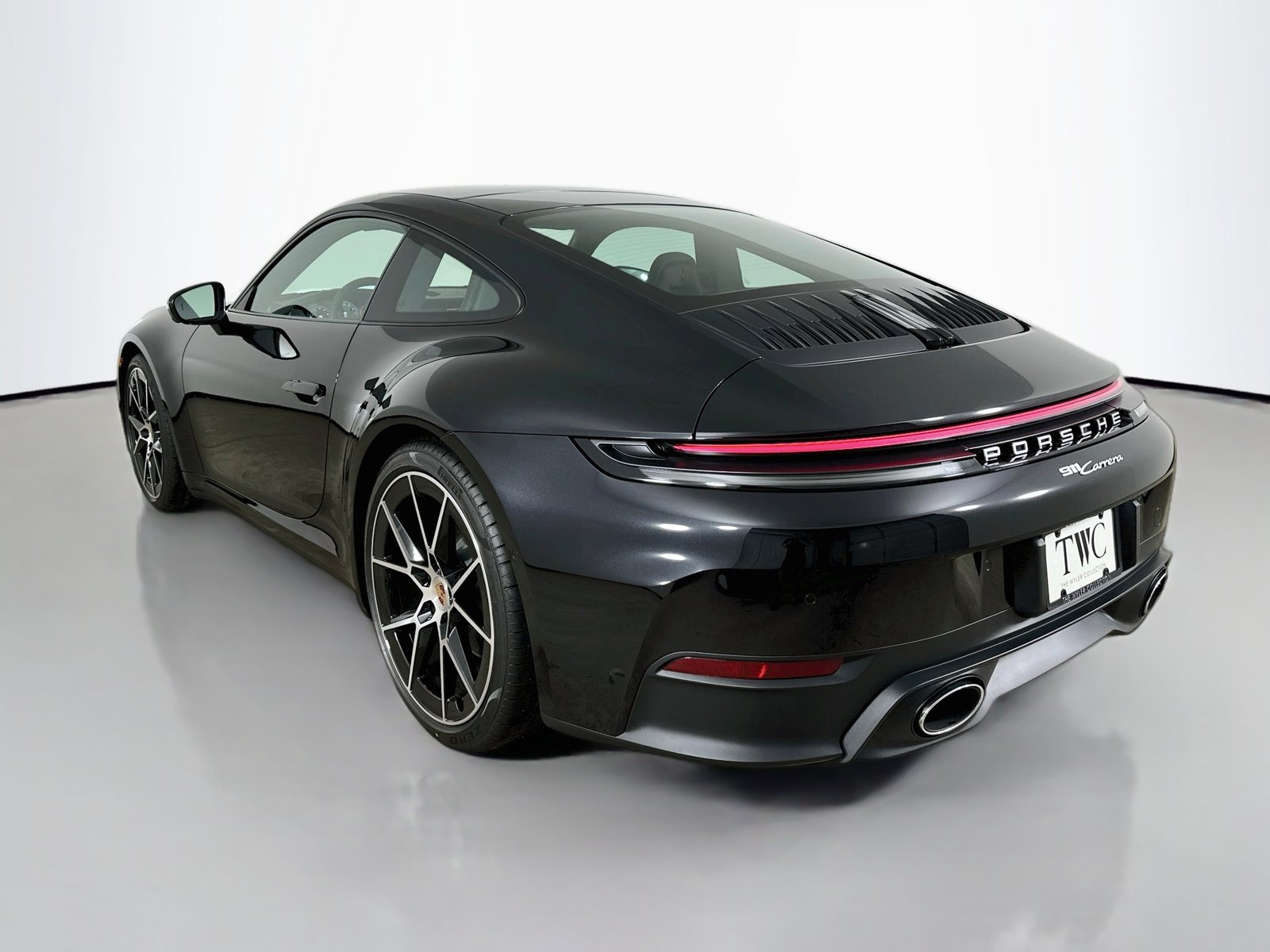 Used 2026 Porsche 911 Carrera RWD image 7