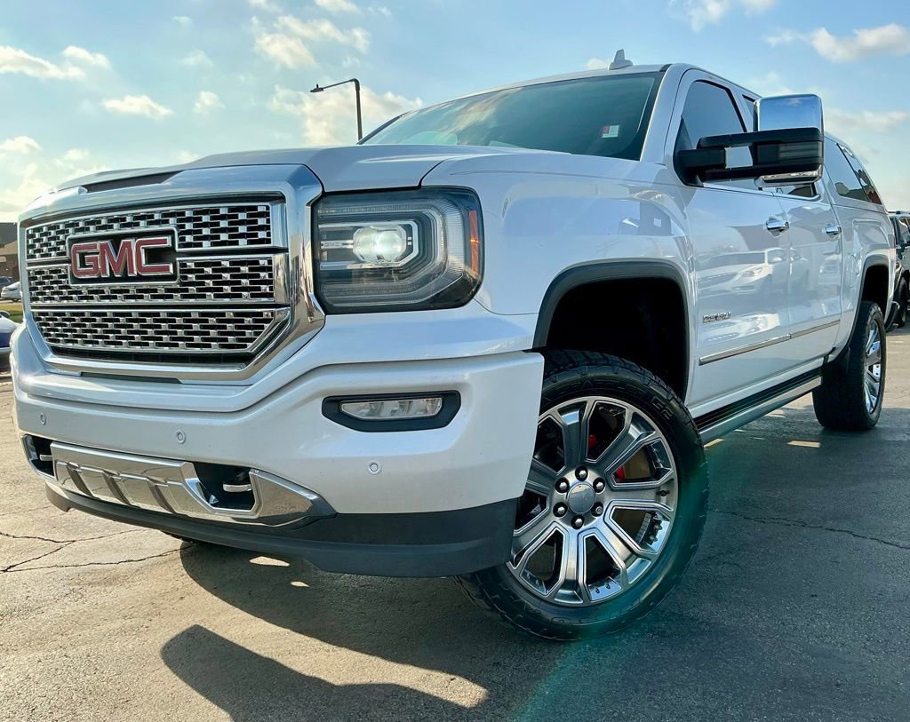Used 2017 GMC Sierra 1500 Denali w/ Denali Ultimate Package image 2