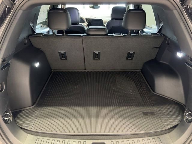 New 2026 Chevrolet Equinox LT w/ Convenience Package II FWD image 13