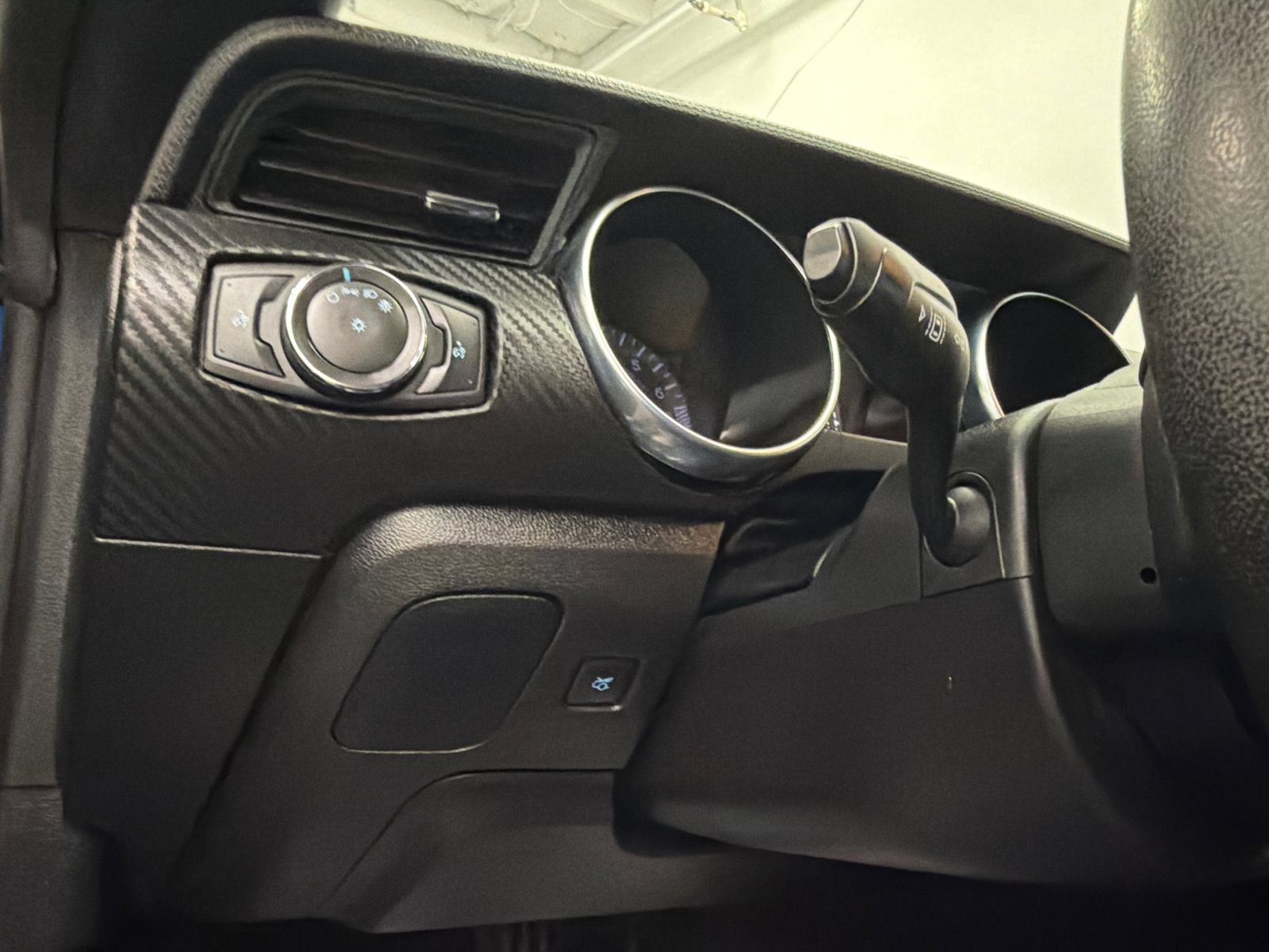 Used 2022 Ford Mustang Convertible RWD image 31