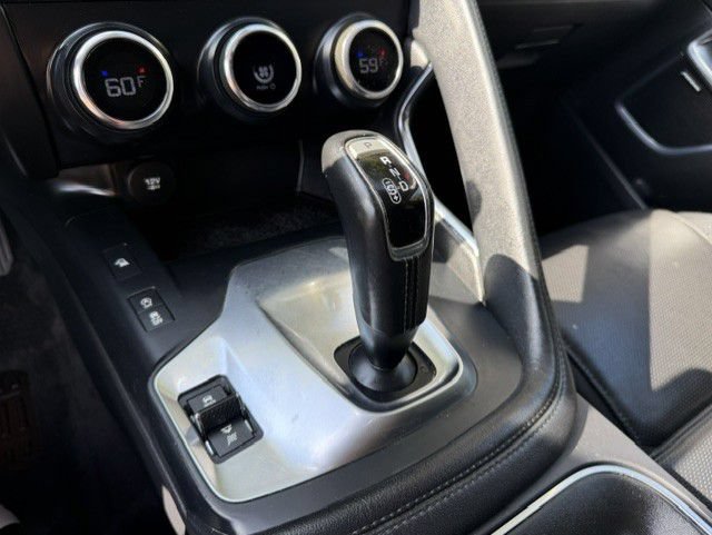 Used 2019 Jaguar E-PACE SE AWD/4WD image 16