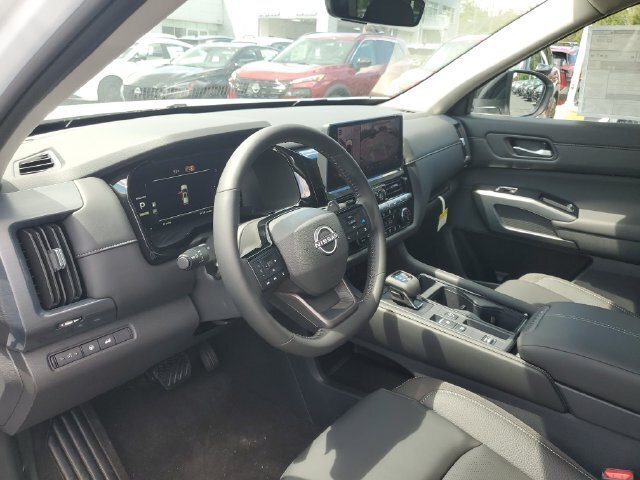 New 2026 Nissan Pathfinder SL FWD image 12