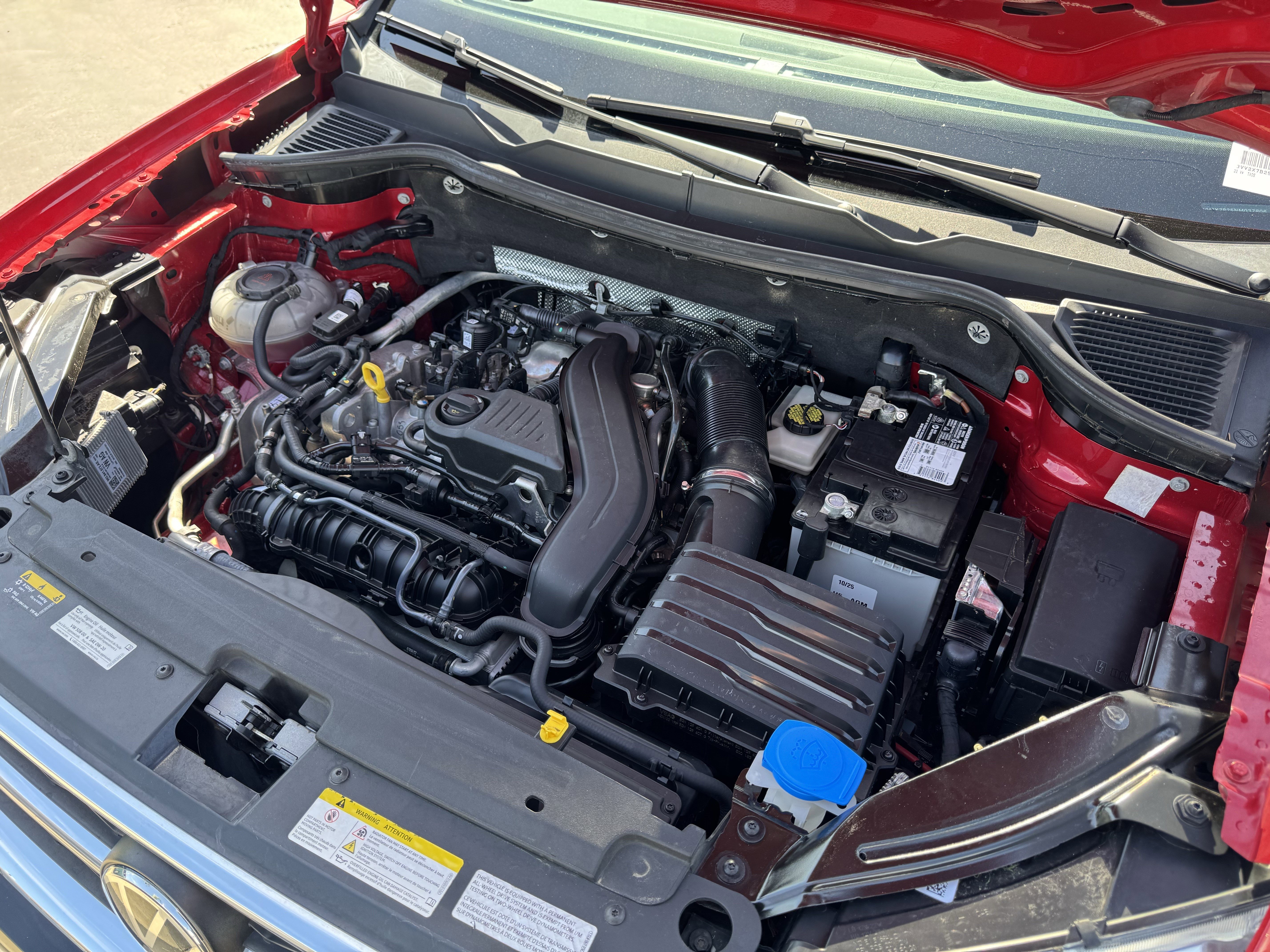 Used 2022 Volkswagen Taos SEL w/ Panoramic Sunroof Package image 38