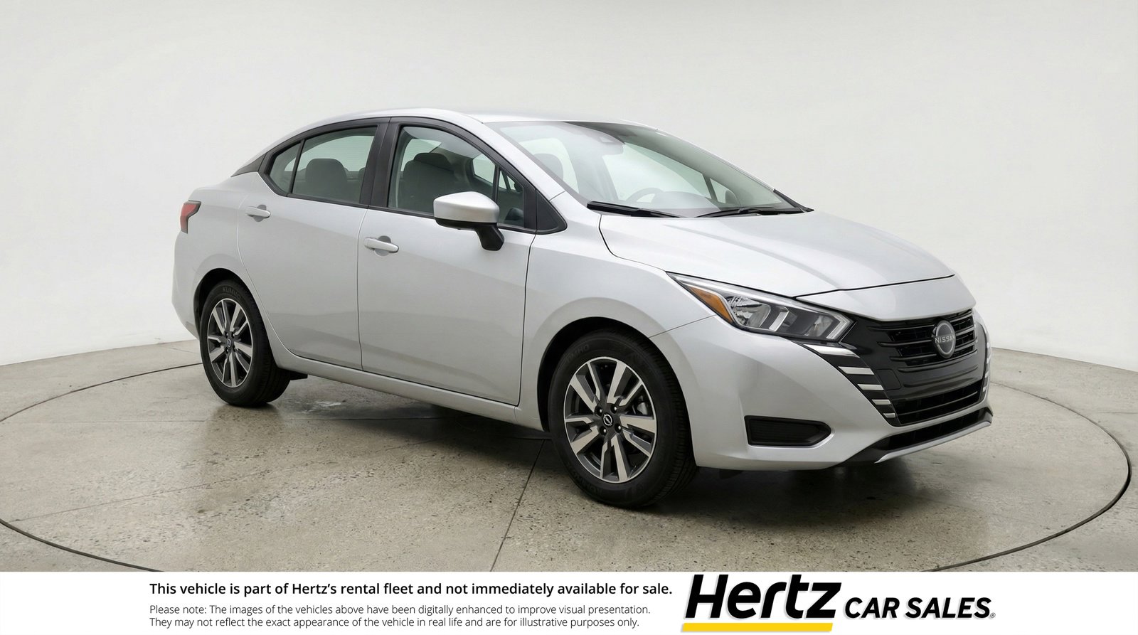 Used 2025 Nissan Versa SV image 1