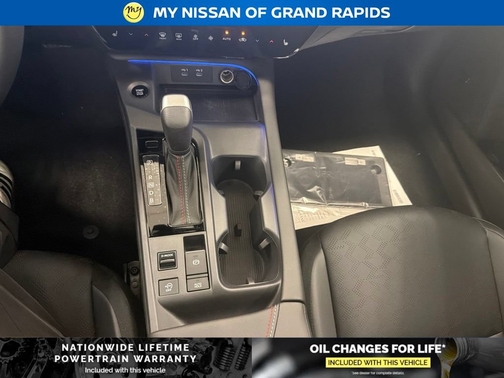 New 2026 Nissan Sentra SR w/ SR Premium Package FWD image 25