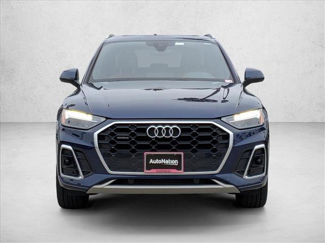 Used 2022 Audi Q5 2.0T Premium w/ Convenience Package AWD/4WD image 2