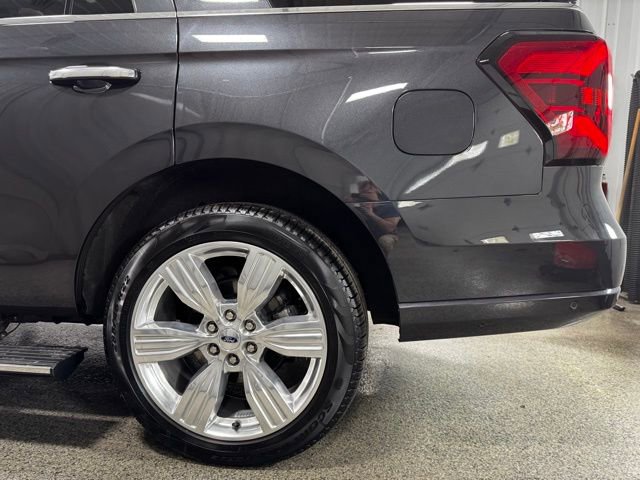 Used 2024 Ford Expedition Platinum image 30