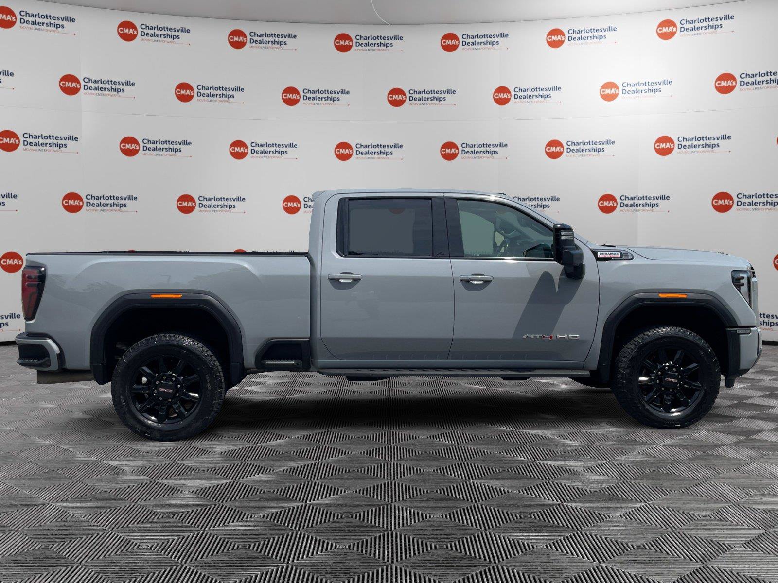 Used 2024 GMC Sierra 2500 AT4 w/ AT4 Premium Plus Package AWD/4WD image 6