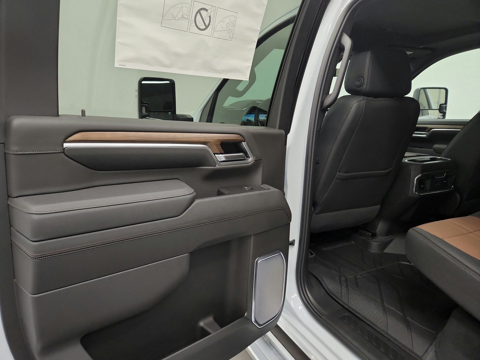 New 2026 Chevrolet Silverado 3500 High Country w/ High Country Premium Package AWD/4WD image 43