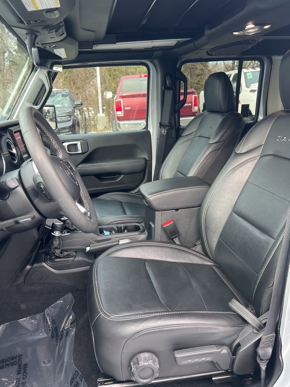 Used 2023 Jeep Wrangler Unlimited Sahara image 9