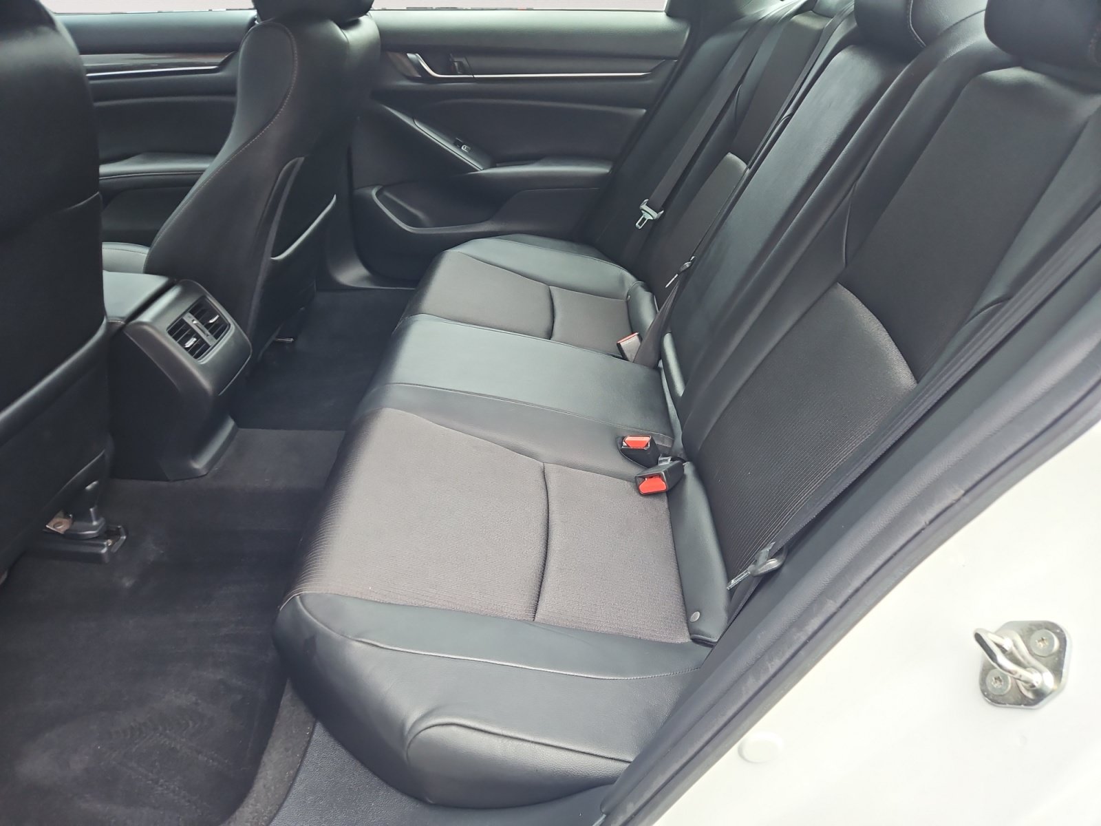 Used 2019 Honda Accord Sport image 13