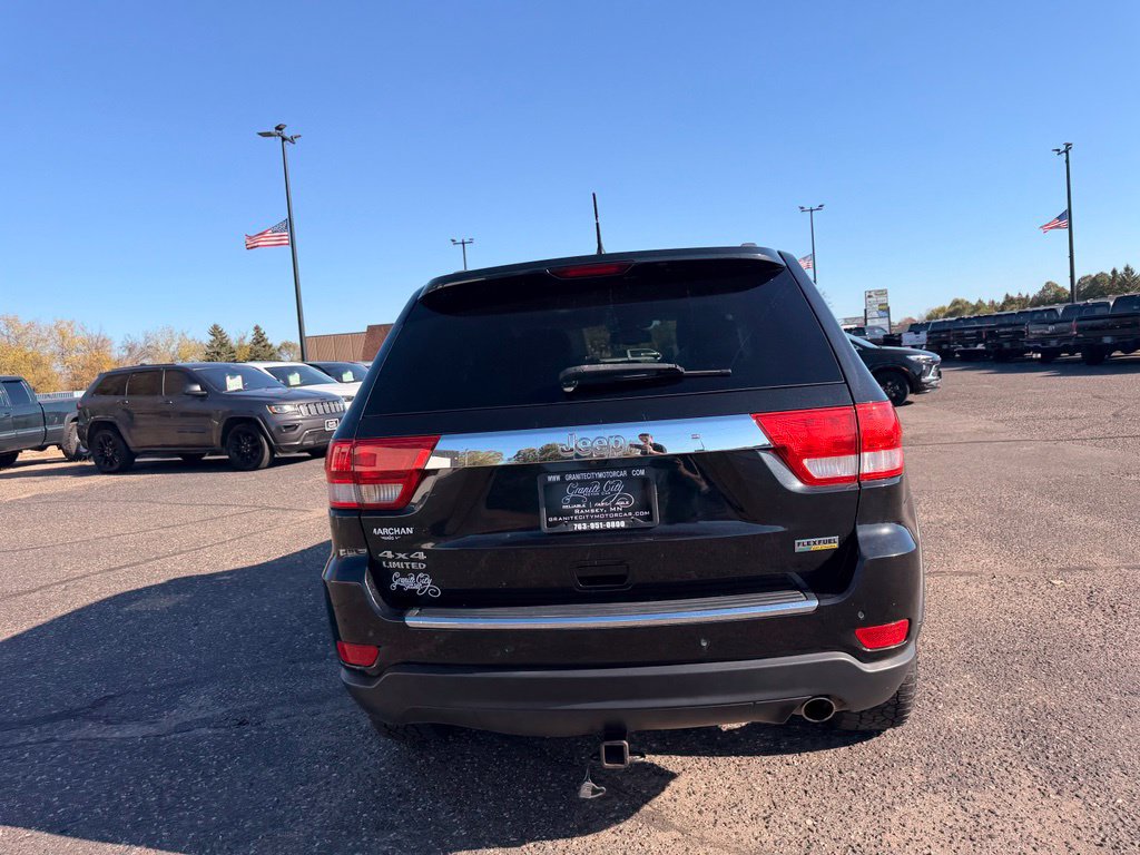 Used 2013 Jeep Grand Cherokee Limited AWD/4WD image 6