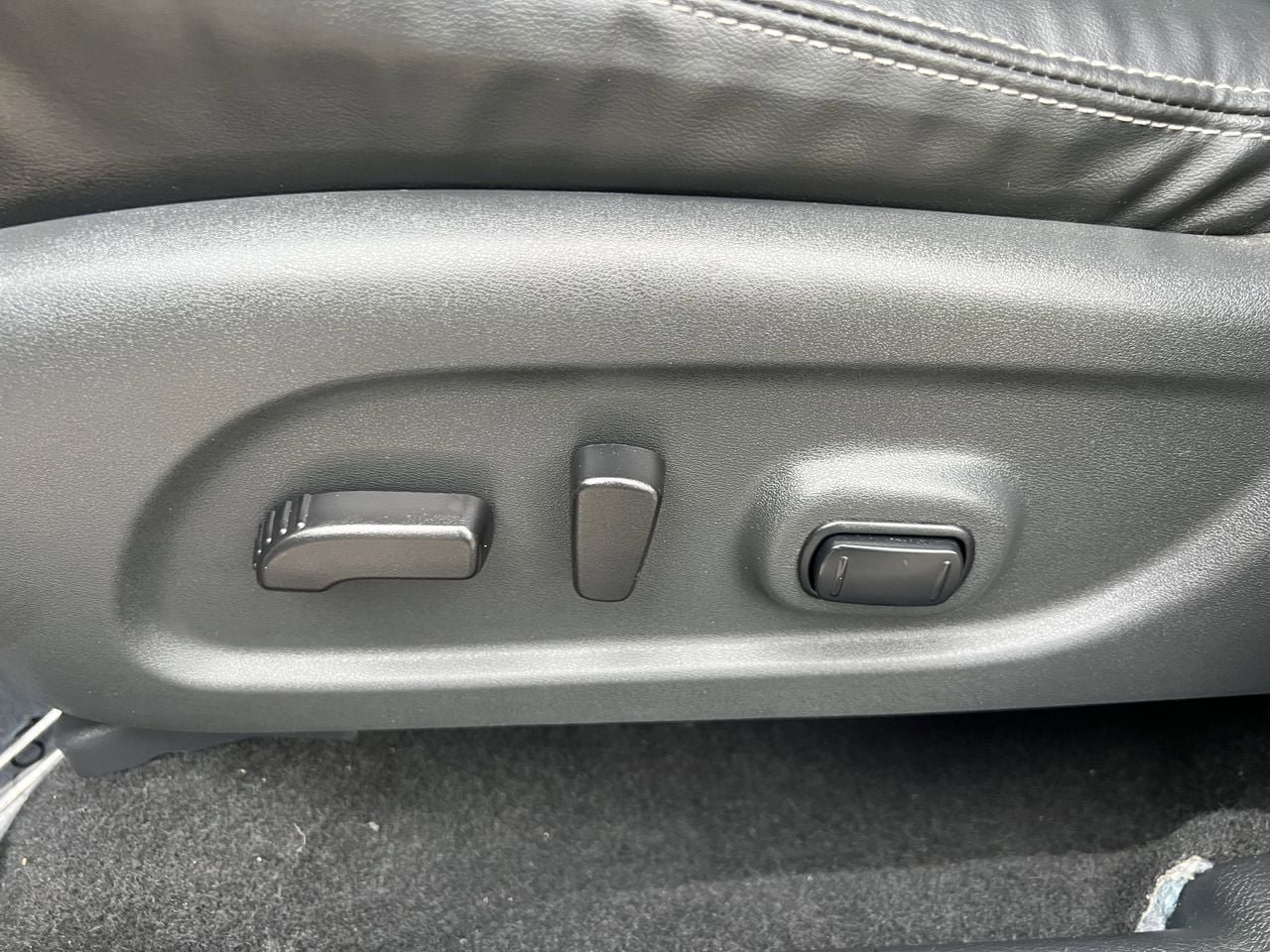 Used 2023 Nissan Murano SV AWD/4WD image 21
