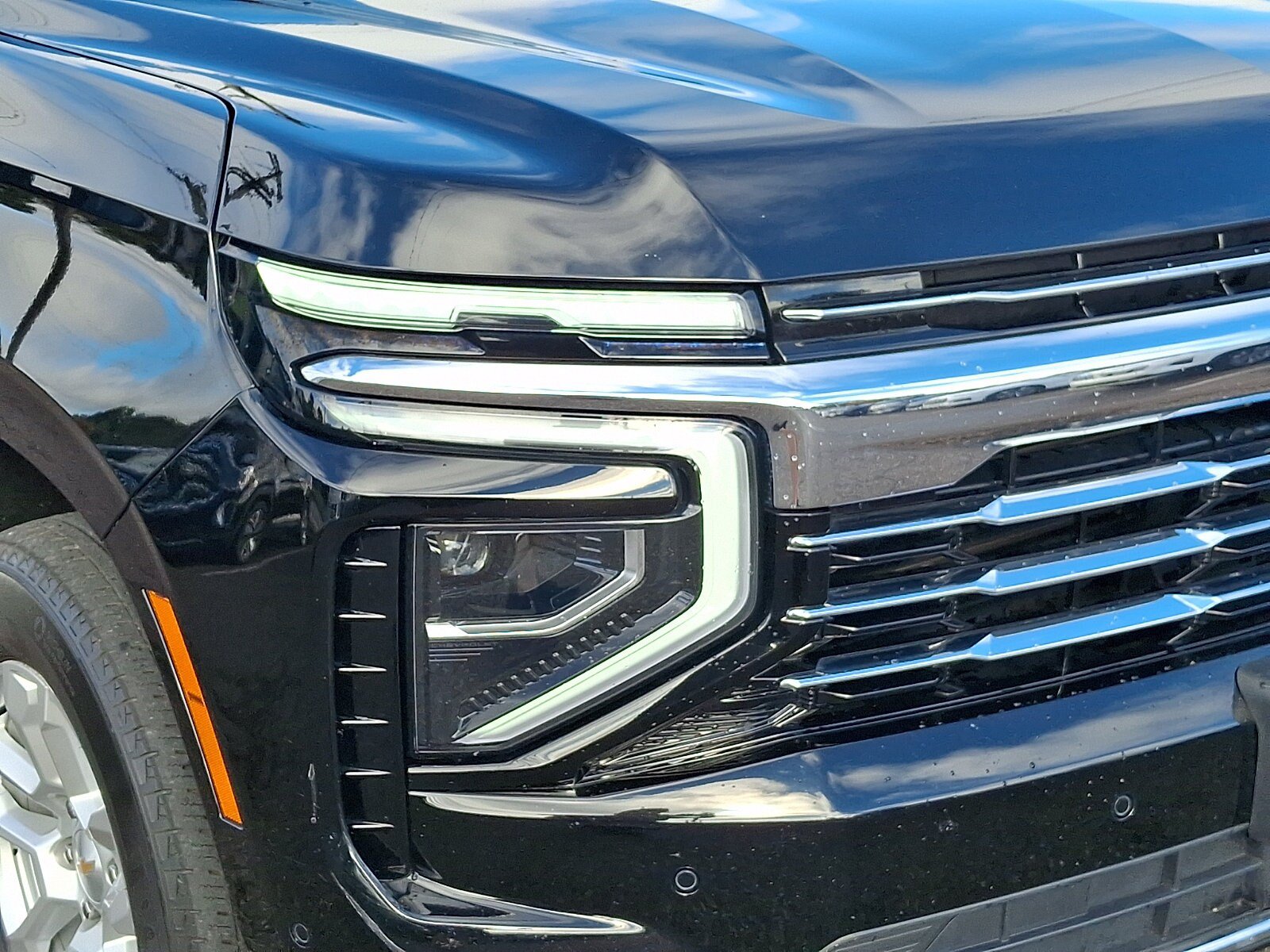 Used 2025 Chevrolet Tahoe LT AWD/4WD image 9
