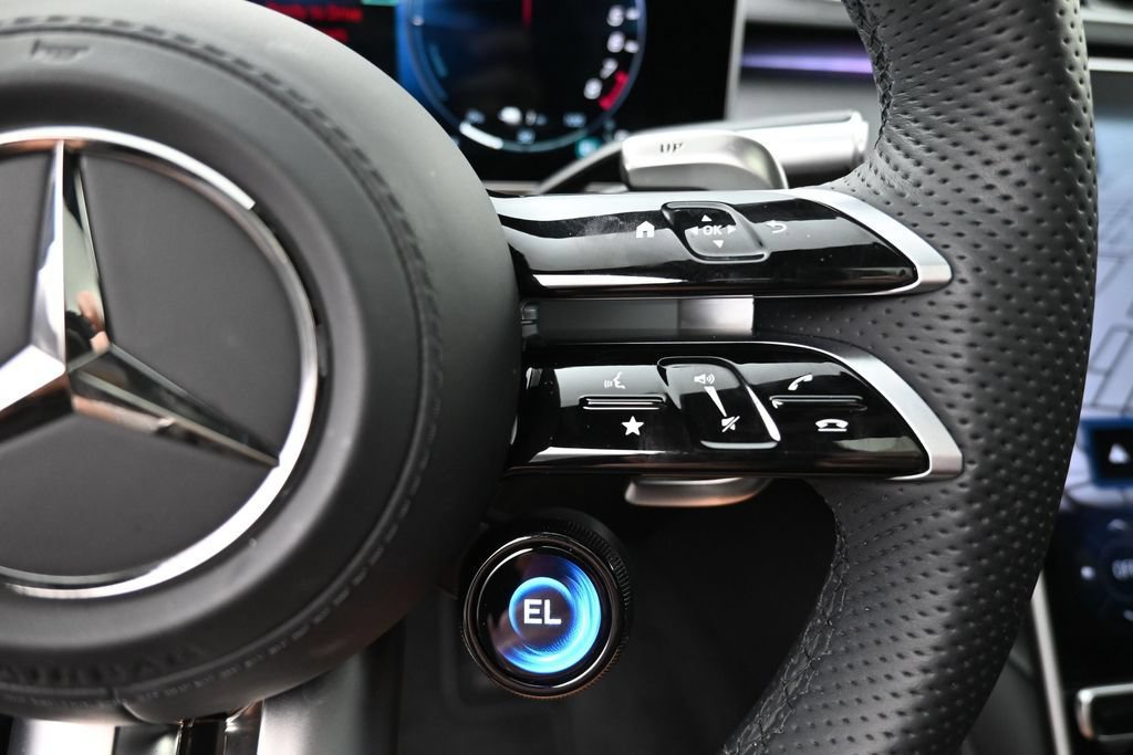 Used 2025 Mercedes-Benz S 63 AMG S image 12