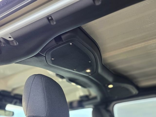 Used 2024 Jeep Wrangler Sport S image 19