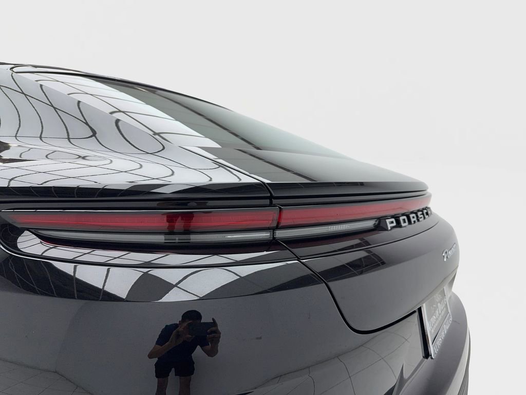 Used 2025 Porsche Panamera w/ Premium Package image 9