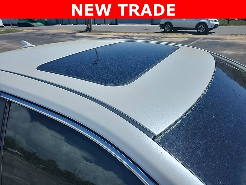 Used 2017 Toyota Camry XLE image 14