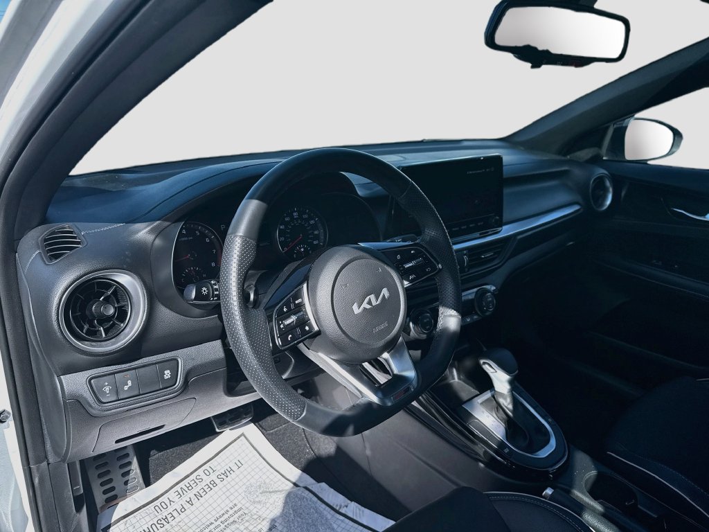 Certified 2023 Kia Forte GT-Line FWD image 12