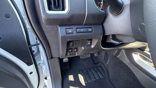 Used 2025 Nissan Frontier SV w/ SV Convenience Package image 30