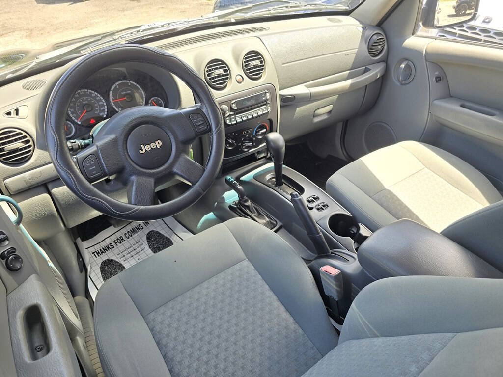 Used 2006 Jeep Liberty Sport AWD/4WD image 7