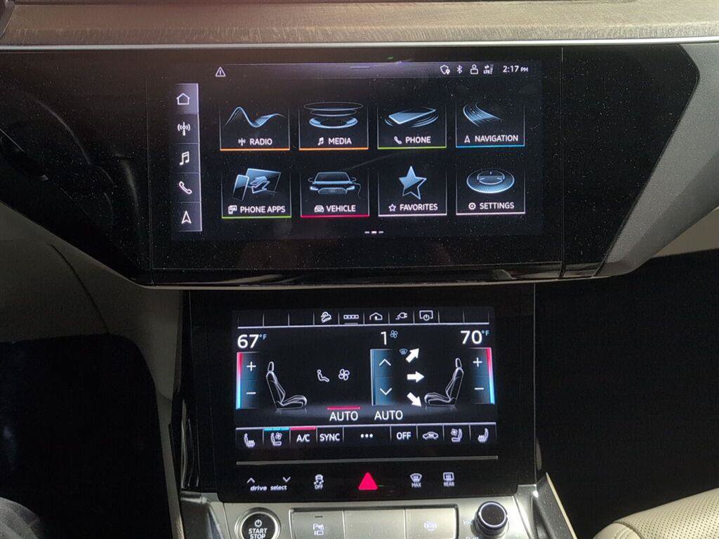 Used 2024 Audi Q8 e-tron Premium Plus w/ Premium Plus Package AWD/4WD image 11