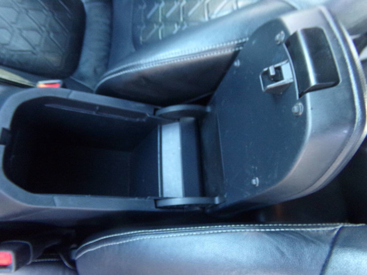 Used 2019 Toyota RAV4 LE w/ All Weather Liner Package image 19