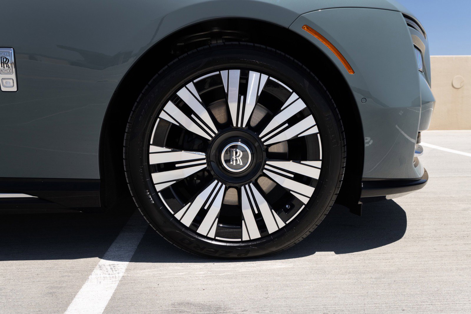 Used 2024 Rolls-Royce Spectre w/ Spectre Launch Package AWD/4WD image 20