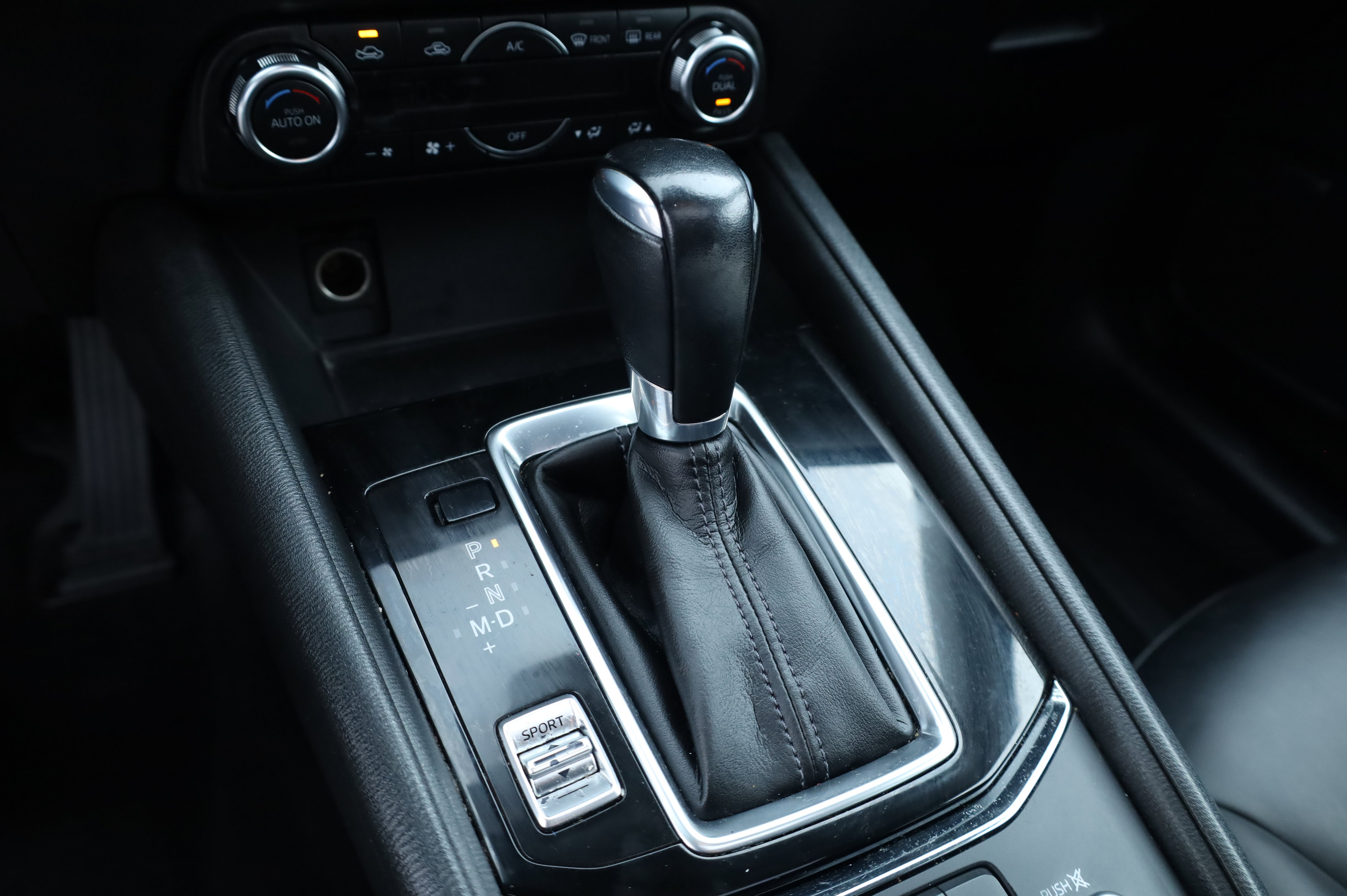 Used 2017 MAZDA CX-5 Touring w/ Preferred Equipment Package image 9